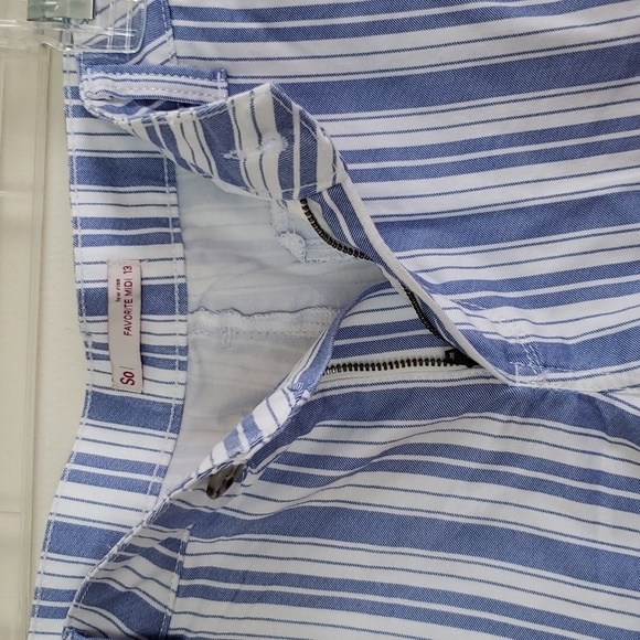So brand favorite midi blue and white striped shorts, women's size 34 waist - Picture 3 of 5